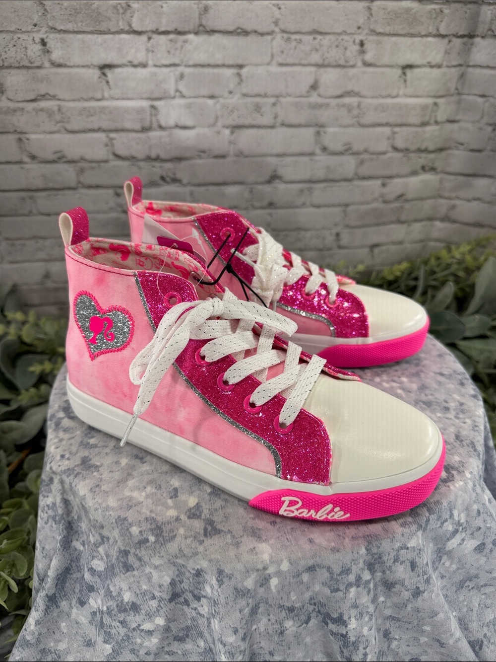 BARBIE - Pink Tie-Dye Glitter Lace-up Mid-High Fashion Sneakers - Girls 3M 🩷 NWT